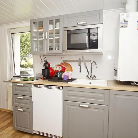 펜션 Ferienhus - Mit Terrasse, Gratis Nutzung Vom Ahoi Erlebnisbad Und Sauna In Sellin 바베